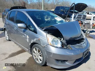 2010 Honda Fit Sport with VIN JHMGE8H48AS016490, listed as a IAAI auction lot 41580364 with 171,640 mi miles. Bid and sale history available at carsss.com. Image 1.