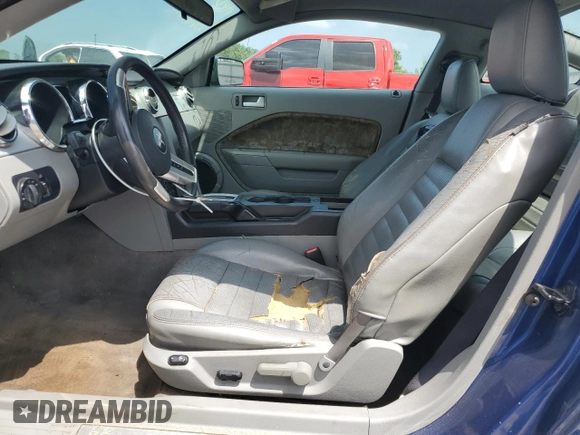 2006 Ford Mustang GT Deluxe z VIN 1ZVHT82H565214308, wystawiony jako Copart lot #62340085 z przebiegiem 183 848 mil mil oraz Szkoda całkowita • Salvage title. Historia ofert i sprzedaży dostępna na DreamBid. Obrazek 7.