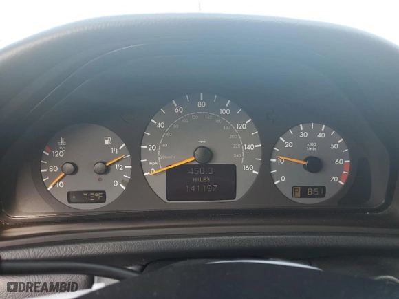 2000 Mercedes-Benz CLK-Class with VIN WDBLK70G4YT035047, listed as a Copart auction lot 52852405 with 141,197 mi miles and Salvage Title. Bid and sale history available at carsss.com. Image 9.
