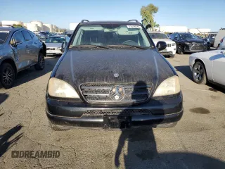 2001 Mercedes-Benz M 320/430/500 z VIN 4JGAB72E81A223281, wystawiony jako Copart lot #71578344 z przebiegiem 112 186 mil mil oraz Czysty tytuł • Clean title. Historia ofert i sprzedaży dostępna na DreamBid. Obrazek 5.
