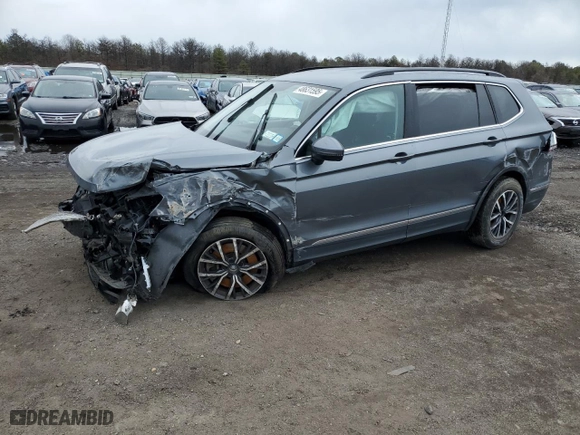 2020 Volkswagen Tiguan SE with VIN 3VV2B7AX9LM141160, listed as a Copart auction lot 48631595 with 38,893 mi miles and Salvage Title. Bid and sale history available at carsss.com. Image 1.