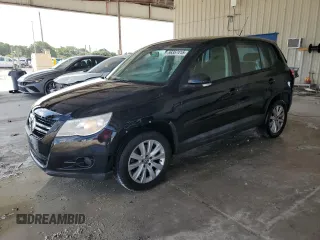 2010 Volkswagen Tiguan S z VIN WVGAV7AX2AW508183, wystawiony jako Copart lot #56357415 z przebiegiem 190 995 mil mil oraz Szkoda całkowita • Salvage title. Historia ofert i sprzedaży dostępna na DreamBid. Obrazek 1.