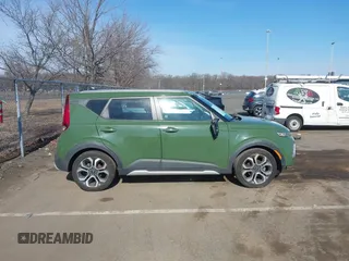 2020 Kia Soul LX with VIN KNDJ23AU2L7045440, listed as a IAAI auction lot 41649565 with 104,930 mi miles. Bid and sale history available at carsss.com. Image 13.