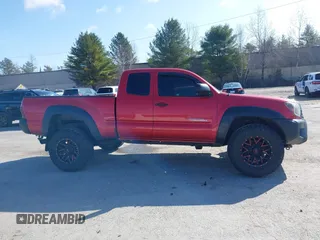 2014 Toyota Tacoma with VIN 5TFUX4EN7EX027719, listed as a IAAI auction lot 41922936 with 163,047 mi miles and . Bid and sale history available at DreamBid. Image 14.