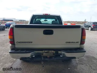 2001 Chevrolet Silverado 1500 LS with VIN 2GCEC19T111123764, listed as a IAAI auction lot 41902984 with 198,541 mi miles. Bid and sale history available at carsss.com. Image 16.