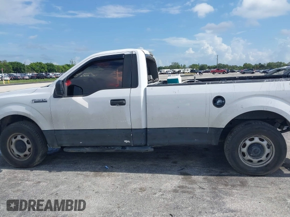 2018 Ford F-150 XL z VIN 1FTMF1CB4JKC60846, wystawiony jako IAAI lot #42759459 z przebiegiem 169 216 mil mil oraz . Historia ofert i sprzedaży dostępna na DreamBid. Obrazek 14.