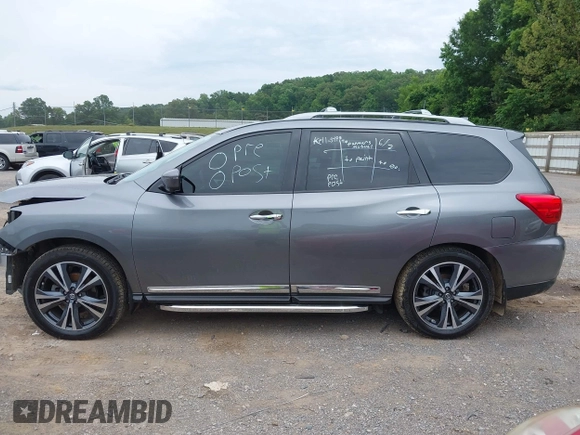 2020 Nissan Pathfinder Platinum z VIN 5N1DR2DM1LC585198, wystawiony jako IAAI lot #42451764 z przebiegiem 60 692 mil mil oraz . Historia ofert i sprzedaży dostępna na DreamBid. Obrazek 14.