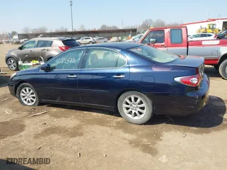 2002 Lexus ES 300 with VIN JTHBF30G620086129, listed as a IAAI auction lot 41785373 with 170,043 mi miles. Bid and sale history available at carsss.com. Image 14.