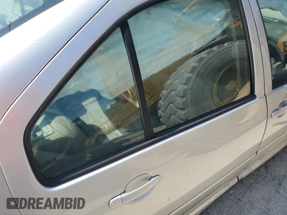 2001 Volkswagen Jetta с VIN 3VWTG69M41M180161, выставлен на аукционе Copart как лот 68853994 с пробегом Не указан миль и Списание • Salvage title. История ставок и продаж доступна на DreamBid. Изображение 10.