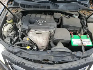 2010 Toyota Camry z VIN 4T1BF3EK8AU037547, wystawiony jako Copart lot #59762365 z przebiegiem 106 637 mil mil oraz Szkoda całkowita • Salvage title. Historia ofert i sprzedaży dostępna na DreamBid. Obrazek 11.