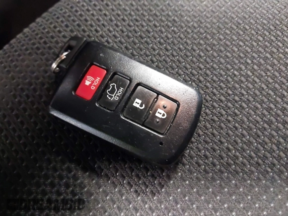 2016 Toyota RAV4 XLE с VIN 2T3RFREV5GW533000, выставлен на аукционе IAAI как лот 41200794 с пробегом 70 189 миль миль и . История ставок и продаж доступна на DreamBid. Изображение 11.