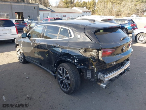 2022 BMW X2 xDrive28i with VIN WBXYJ1C00N5U75582, listed as a IAAI auction lot 41251978 with 44,851 mi miles. Bid and sale history available at carsss.com. Image 3.