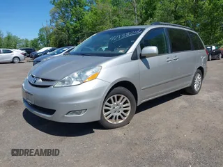 2010 Toyota Sienna XLE with VIN 5TDYK4CC3AS316002, listed as a IAAI auction lot 42138246 with 123,203 mi miles. Bid and sale history available at carsss.com. Image 17.