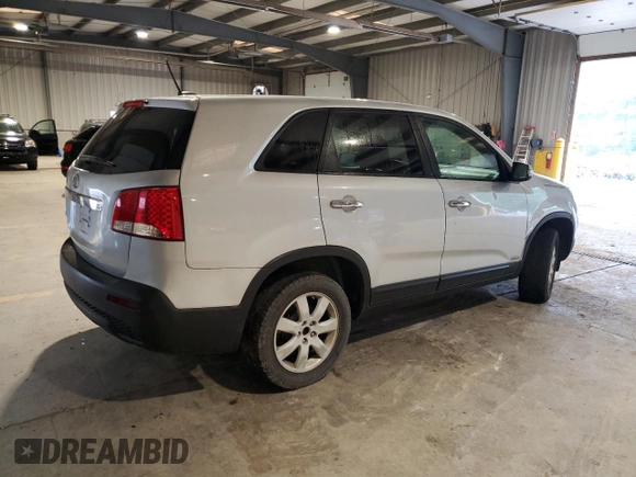 2011 Kia Sorento LX с VIN 5XYKTCA13BG009099, выставлен на аукционе Copart как лот 63863245 с пробегом 141 041 миль миль и Чистый • Clean title. История ставок и продаж доступна на DreamBid. Изображение 3.