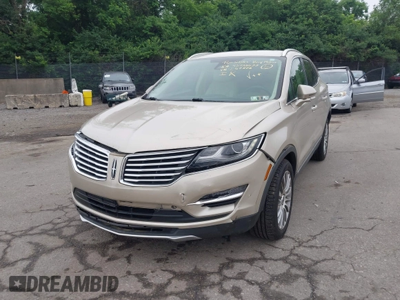 2017 Lincoln MKC Reserve z VIN 5LMCJ3D93HUL57805, wystawiony jako IAAI lot #42425633 z przebiegiem 40 010 mil mil oraz . Historia ofert i sprzedaży dostępna na DreamBid. Obrazek 6.