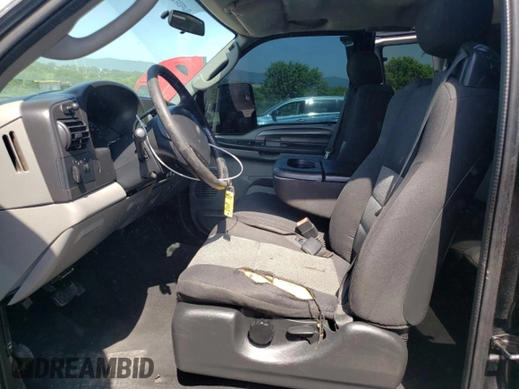 2005 Ford F-250 XL with VIN 1FTSX21P65EA75047, listed as a Copart auction lot 62012695 with 196,409 mi miles and Salvage title. Bid and sale history available at DreamBid. Image 7.