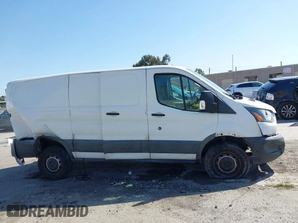 2015 Ford Transit Cargo с VIN 1FTYR1ZMXFKA44427, выставлен на аукционе IAAI как лот 42411415 с пробегом 276 085 миль миль и . История ставок и продаж доступна на DreamBid. Изображение 13.