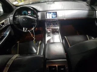 2015 Jaguar XF V6 Portfolio with VIN SAJWJ0FF2F8U68438, listed as a Copart auction lot 85130674 with 71,878 mi miles and Salvage Title. Bid and sale history available at carsss.com. Image 8.