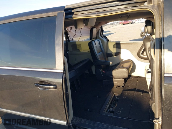 2014 Chrysler Town & Country Touring with VIN 2C4RC1BGXER124367, listed as a IAAI auction lot 41888366 with 143,638 mi miles and . Bid and sale history available at DreamBid. Image 8.