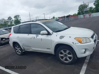 2011 Toyota RAV4 Ltd with VIN 2T3DK4DV0BW042823, listed as a IAAI auction lot 42157886 with 177,679 mi miles. Bid and sale history available at carsss.com. Image 13.