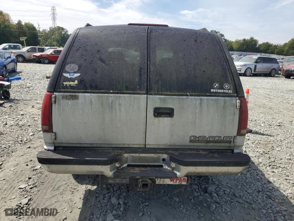 1996 Chevrolet Tahoe with VIN 1GNEK13R1TJ300586, listed as a Copart auction lot 71415554 with 212,085 mi miles and Clean Title. Bid and sale history available at carsss.com. Image 6.