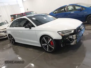 2019 Audi RS 3 z VIN WUABWGFF2KA900300, wystawiony jako IAAI lot #41553334 z przebiegiem 46 004 mil mil oraz . Historia ofert i sprzedaży dostępna na DreamBid. Obrazek 14.