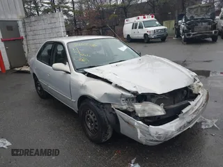 1999 Toyota Corolla VE z VIN 2T1BR12E2XC130813, wystawiony jako IAAI lot #39126332 z przebiegiem Nie podano mil oraz . Historia ofert i sprzedaży dostępna na DreamBid. Obrazek 1.