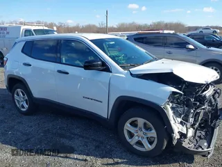 2023 Jeep Compass Sport z VIN 3C4NJDANXPT546354, wystawiony jako IAAI lot #41220246 z przebiegiem 32 506 mil mil oraz . Historia ofert i sprzedaży dostępna na DreamBid. Obrazek 14.