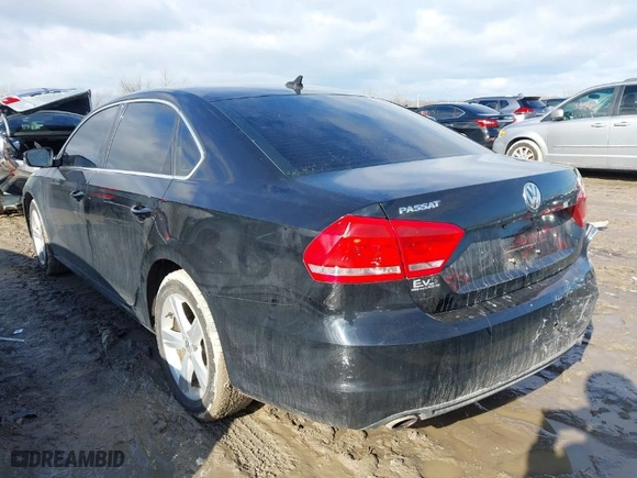 2012 Volkswagen Passat SE w/Sunroof with VIN 1VWBP7A31CC077742, listed as a IAAI auction lot 41489979 with 152,508 mi miles. Bid and sale history available at carsss.com. Image 3.