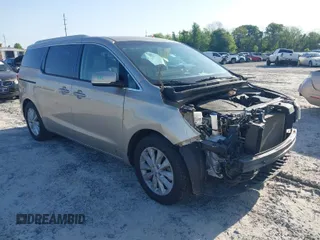 2015 Kia Sedona EX with VIN KNDMC5C13F6022333, listed as a IAAI auction lot 41997242 with 108,000 mi miles. Bid and sale history available at carsss.com. Image 1.