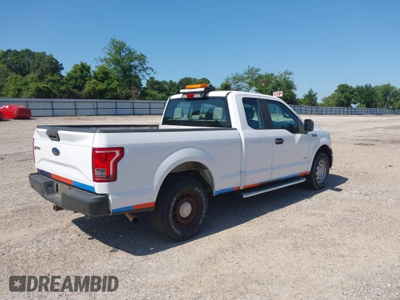 2015 Ford F-150 XLT z VIN 1FTEX1EP5FKD38178, wystawiony jako IAAI lot #42215342 z przebiegiem 216 447 mil mil oraz . Historia ofert i sprzedaży dostępna na DreamBid. Obrazek 4.