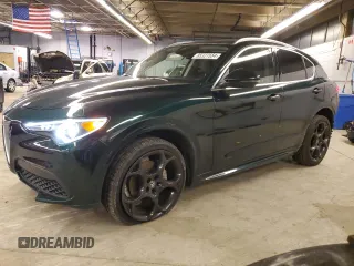 2020 Alfa Romeo Stelvio Ti z VIN ZASPAKBN5L7C92294, wystawiony jako Copart lot #85327554 z przebiegiem 30 633 mil mil oraz Szkoda całkowita • Salvage title. Historia ofert i sprzedaży dostępna na DreamBid. Obrazek 1.