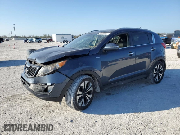 2013 Kia Sportage SX with VIN KNDPCCA60D7395854, listed as a Copart auction lot 44310485 with 137,761 mi miles and Salvage Title. Bid and sale history available at carsss.com. Image 1.