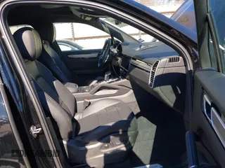 2022 Porsche Cayenne Turbo S E-Hybrid with VIN WP1AA2AY5NDA07039, listed as a IAAI auction lot 41345349 with 9,738 mi miles and . Bid and sale history available at DreamBid. Image 5.