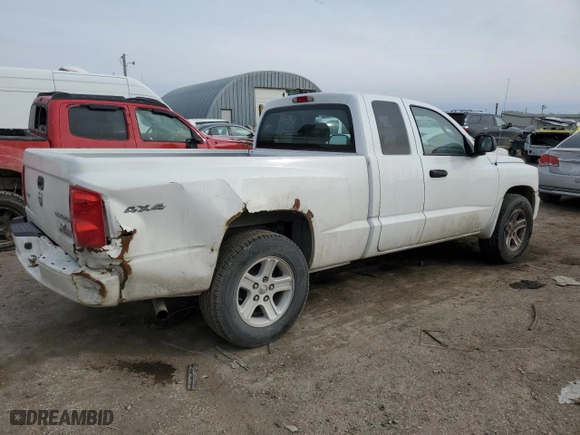 2011 Ram Dakota Bighorn/Lonestar with VIN 1D7RW3BK5BS667231, listed as a Copart auction lot 45025015 with 81,525 mi miles and Salvage Title. Bid and sale history available at carsss.com. Image 3.