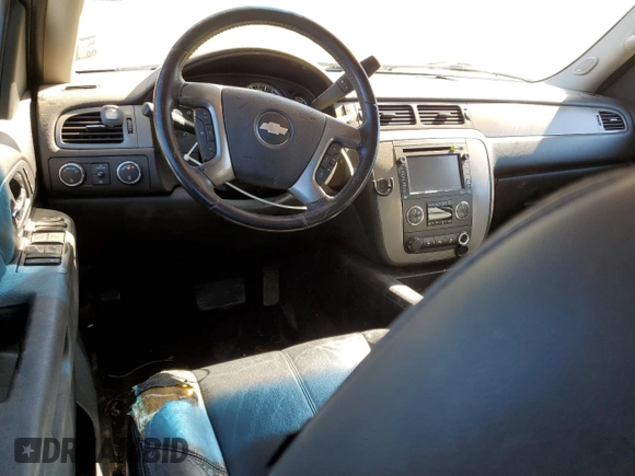 2013 Chevrolet Avalanche LT with VIN 3GNTKFE79DG184119, listed as a Copart auction lot 76673894 with 135,700 mi miles and Salvage Title. Bid and sale history available at DreamBid. Image 8.