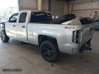 2017 Chevrolet Silverado 1500 LT with VIN 1GCVKREC5HZ252129, listed as a IAAI auction lot 41527539 with 135,982 mi miles. Bid and sale history available at carsss.com. Image 3.