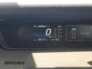 2016 Toyota Mirai с VIN JTDBVRBDXGA000526, выставлен на аукционе Copart как лот 47405395 с пробегом 88 121 миль миль и Списание • Salvage title. История ставок и продаж доступна на DreamBid. Изображение 9.