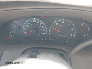 2000 Ford Expedition XLT with VIN 1FMRU1561YLB33693, listed as a IAAI auction lot 41840412 with 1 mi miles. Bid and sale history available at carsss.com. Image 7.