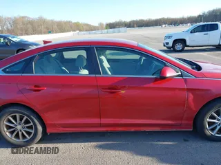 2018 Hyundai Sonata SE z VIN 5NPE24AF4JH615682, wystawiony jako IAAI lot #41888584 z przebiegiem 68 123 mil mil oraz . Historia ofert i sprzedaży dostępna na DreamBid. Obrazek 13.