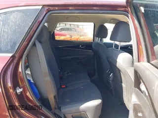2019 Kia Sorento LX z VIN 5XYPG4A53KG442330, wystawiony jako IAAI lot #41979033 z przebiegiem 95 335 mil mil oraz . Historia ofert i sprzedaży dostępna na DreamBid. Obrazek 8.