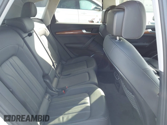 2021 Audi Q5 Premium z VIN WA1AAAFY1M2133438, wystawiony jako IAAI lot #42684944 z przebiegiem 35 794 mil mil oraz . Historia ofert i sprzedaży dostępna na DreamBid. Obrazek 8.
