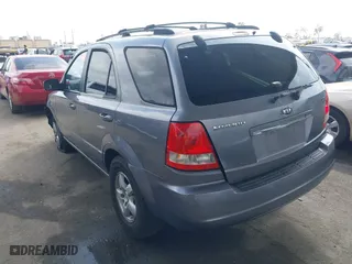 2006 Kia Sorento LX with VIN KNDJD733665553545, listed as a IAAI auction lot 41916372 with 1 mi miles. Bid and sale history available at carsss.com. Image 3.