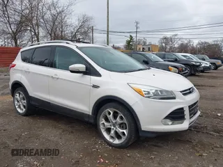 2013 Ford Escape Titanium with VIN 1FMCU0J96DUD85315, listed as a IAAI auction lot 41934204 with 152,132 mi miles and . Bid and sale history available at carsss.com. Image 1.