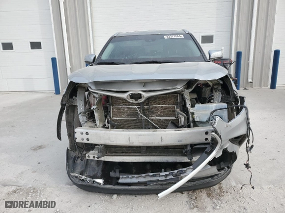 2023 Toyota Highlander Hybrid XLE with VIN 5TDKBRCH9PS575262, listed as a Copart auction lot 82327064 with 0 mi miles and Salvage Title. Bid and sale history available at carsss.com. Image 5.