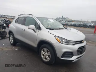 2020 Chevrolet Trax LT with VIN KL7CJPSBXLB007013, listed as a IAAI auction lot 41667147 with 65,000 mi miles. Bid and sale history available at carsss.com. Image 1.