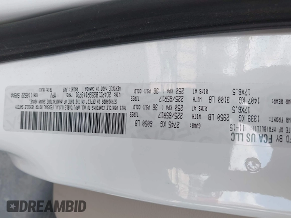 2016 Chrysler Town & Country Touring with VIN 2C4RC1BG5GR149731, listed as a IAAI auction lot 42127879 with 224,631 mi miles. Bid and sale history available at carsss.com. Image 9.