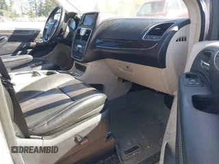 2011 Chrysler Town & Country Limited with VIN 2A4RR6DG4BR667311, listed as a IAAI auction lot 42057487 with 93,628 mi miles. Bid and sale history available at carsss.com. Image 5.