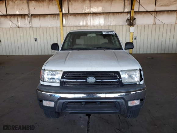 2000 Toyota 4Runner with VIN JT3GM84R1Y0069452, listed as a Copart auction lot 88932915 with 255,873 mi miles and Clean Title. Bid and sale history available at carsss.com. Image 5.