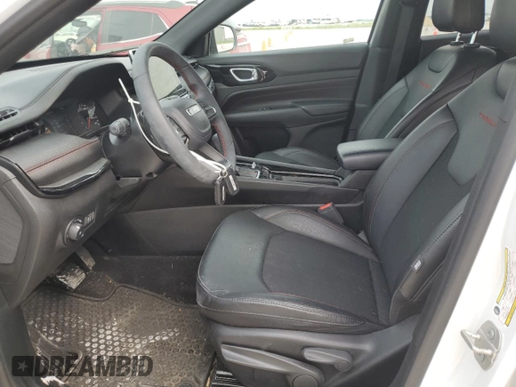 2023 Jeep Compass Trailhawk with VIN 3C4NJDDN2PT570613, listed as a Copart auction lot 53296045 with 14,978 mi miles and Salvage title. Bid and sale history available at DreamBid. Image 7.